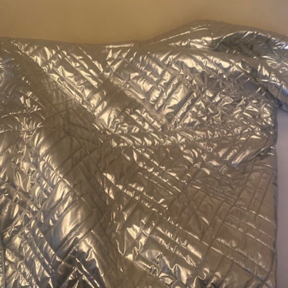 MICHAEL KORS OVERSIZED Quilted Metallic Ciré Puffer Coat SIZE L (NEW) - Picture 10 of 11